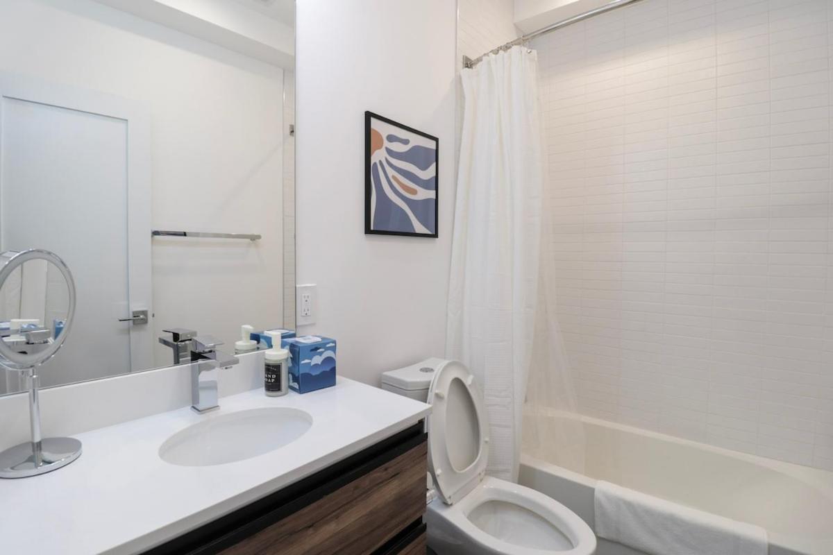 Apartment Unit 1 Stylish With King Bed And Sofa Bed Washington