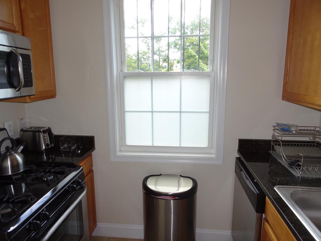 Apartment Affordable 2bdrm Home-free Parking Washington
