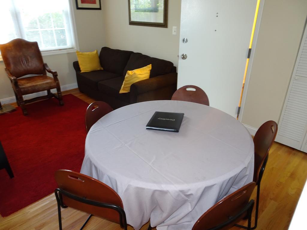 Affordable 2bdrm Home-free Parking Apartment Washington