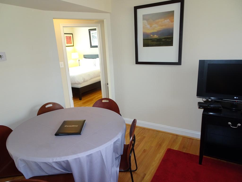 Affordable 2bdrm Home-free Parking Apartment *