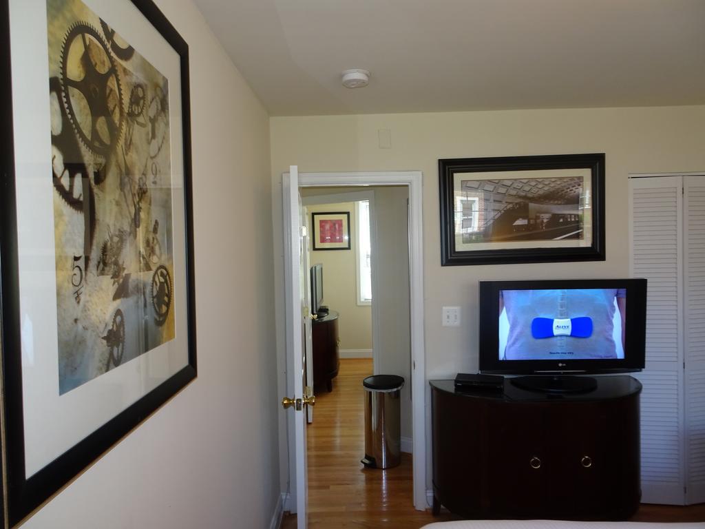 Affordable 2bdrm Home-free Parking Apartment