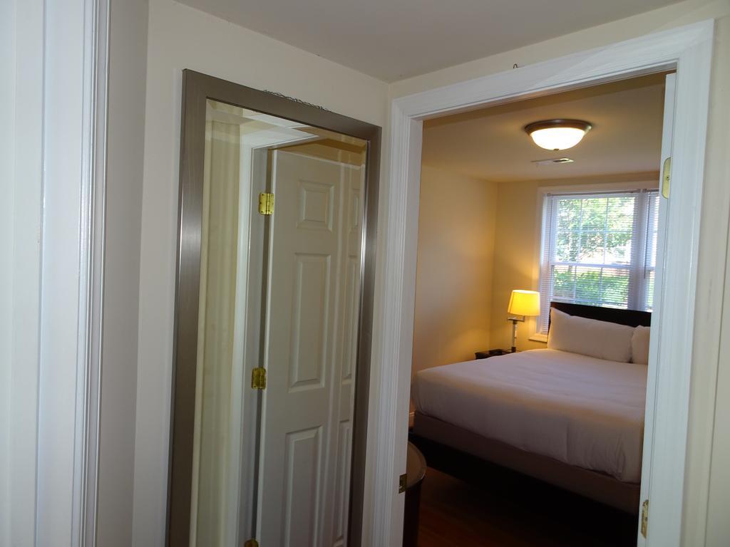 Affordable 2bdrm Home-free Parking