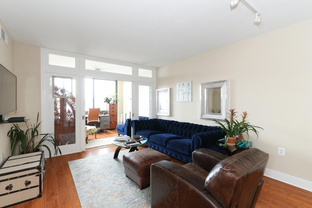 Luxury 2 Bed Apartment With Capitol View