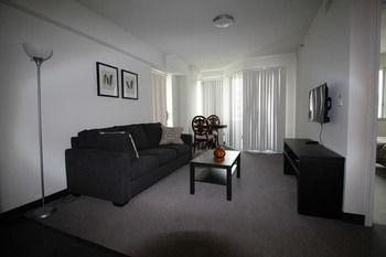 Aparthotel Joud 3*