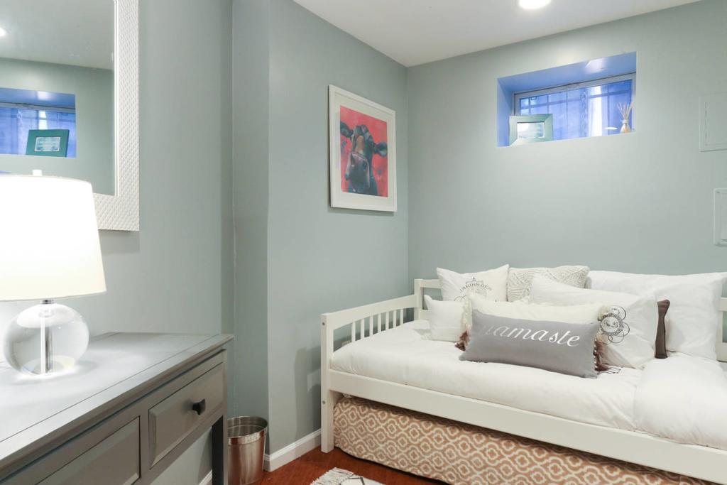Apartment 2-bedroom In Dc Washington