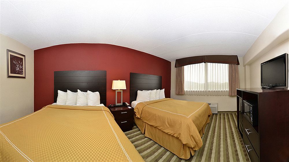 Hotel La Quinta & By La Quinta & By Wyndham Dc Noma