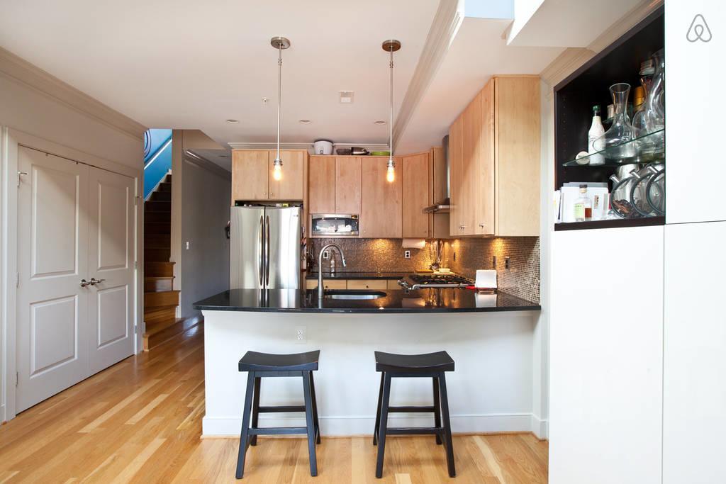 Hgtv Penthouse 6th & M Nw - Next To Conv. Center Apartment *