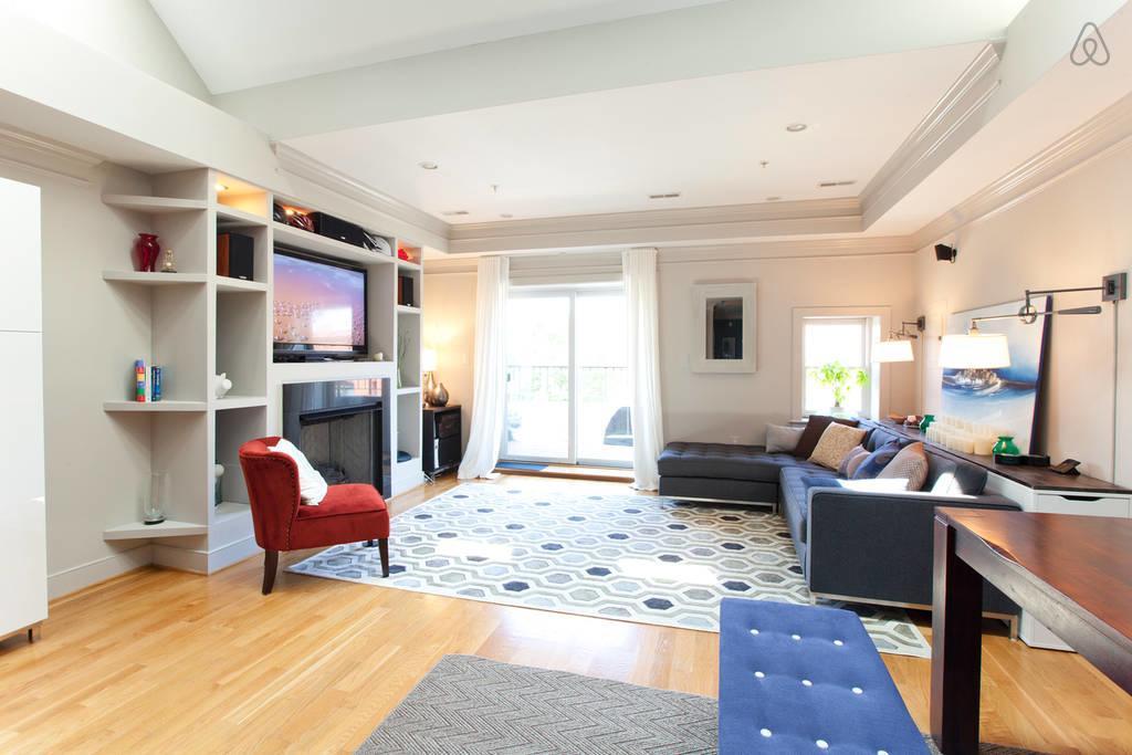 Hgtv Penthouse 6th & M Nw - Next To Conv. Center Apartment