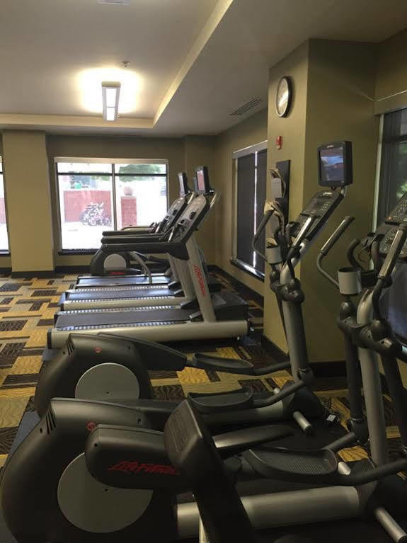 Boq Lodging In Rosslyn Aparthotel
