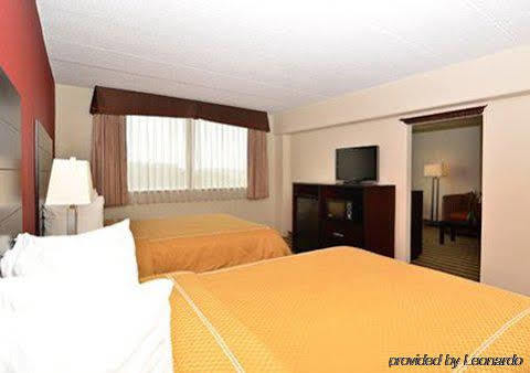 La Quinta & By La Quinta & By Wyndham Dc Noma Hotel Washington