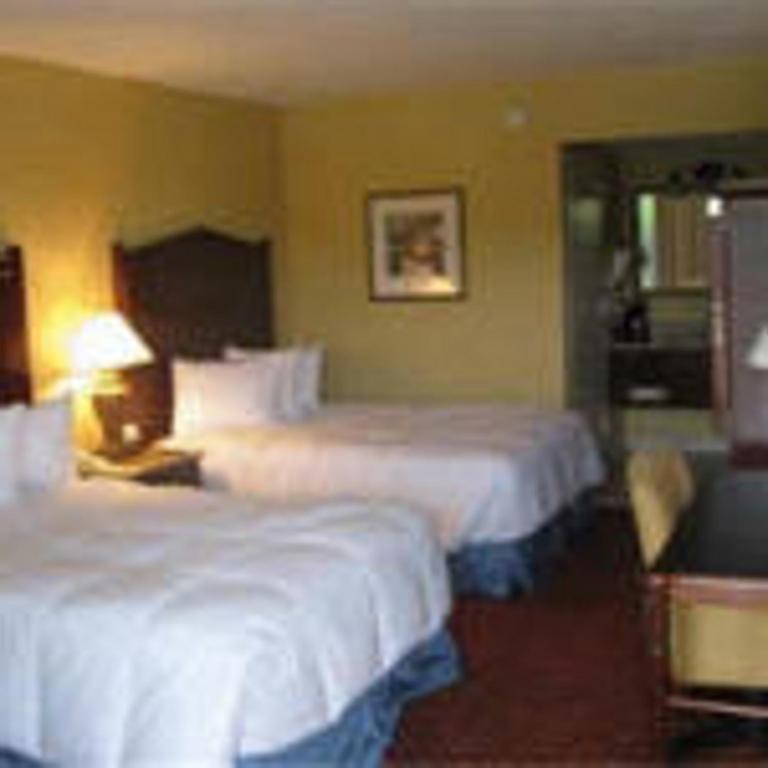Hotel Days By Wyndham Dc/gateway