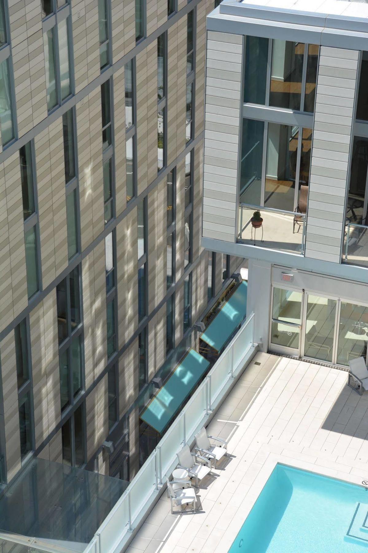 Bridgestreet At City Center Apartment *
