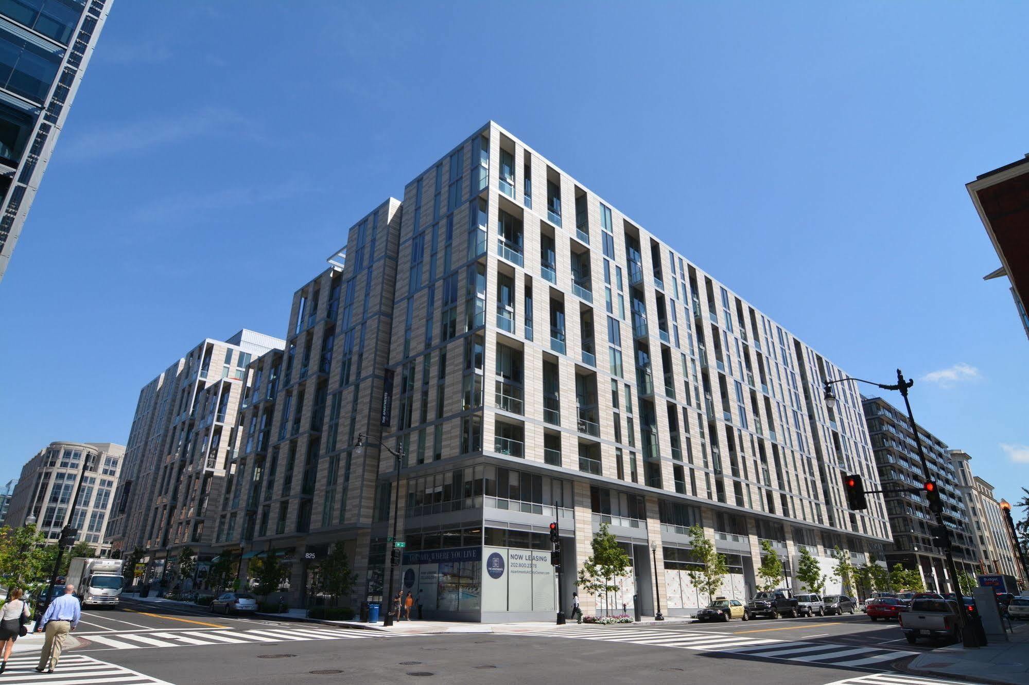 Bridgestreet At City Center Apartment *