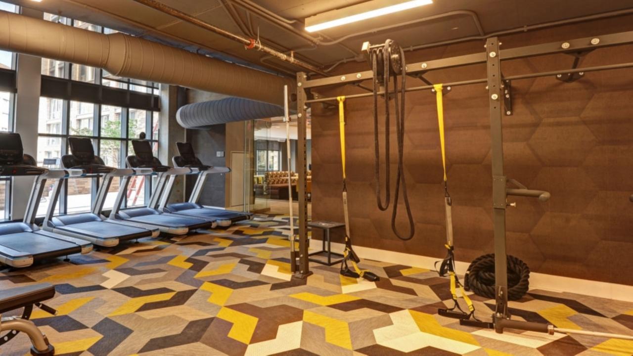 Global Luxury Suites At The Wharf