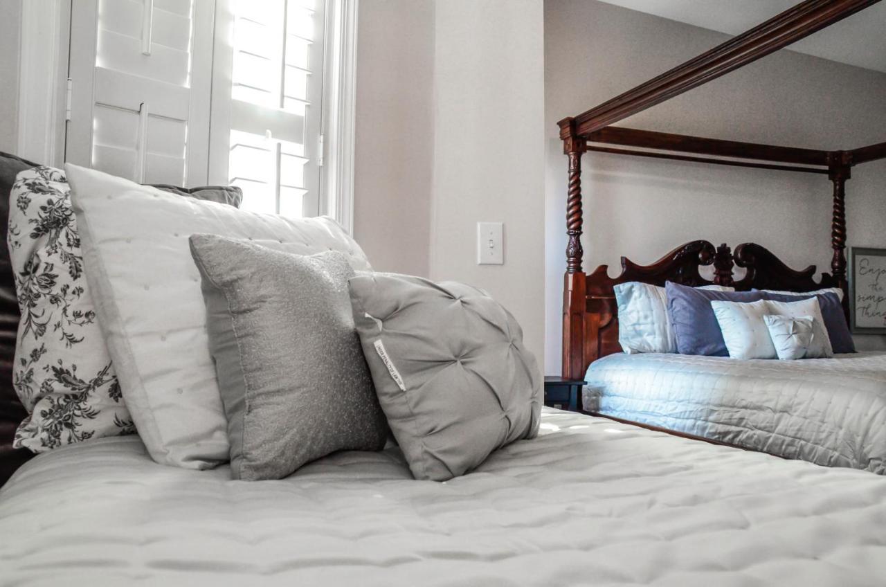 Birdhouse Bed & Breakfast 3*