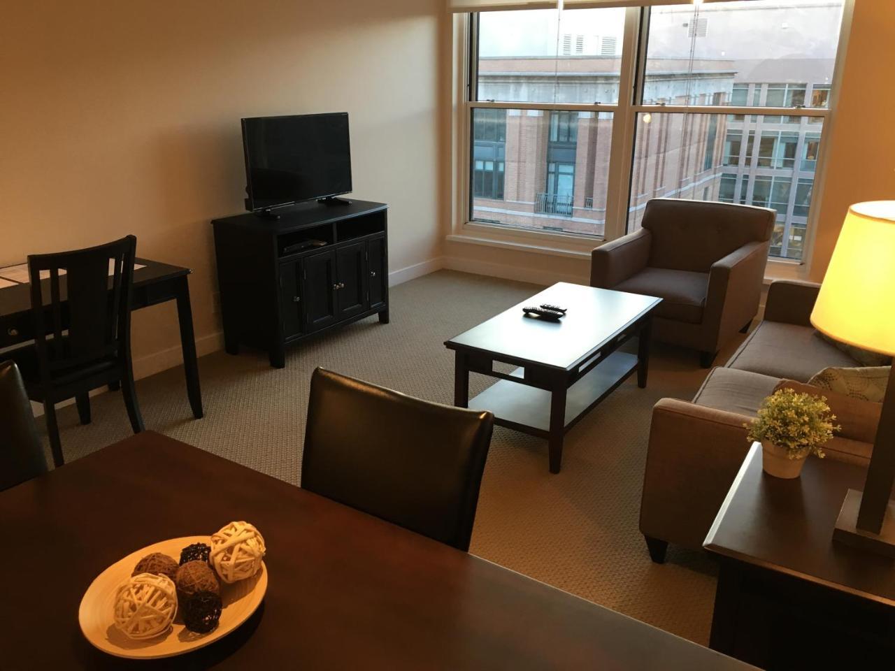 National At Penn Quarter Apartment *