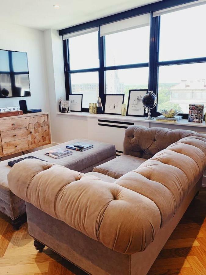Apartment Luxury Two-story Penthouse In Heart Of Dc *