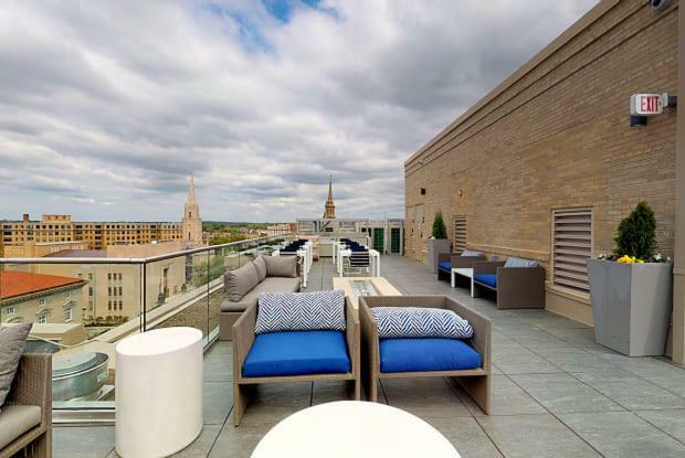 Apartment Luxury Two-story Penthouse In Heart Of Dc *