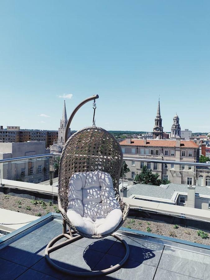 Luxury Two-story Penthouse In Heart Of Dc Apartment *
