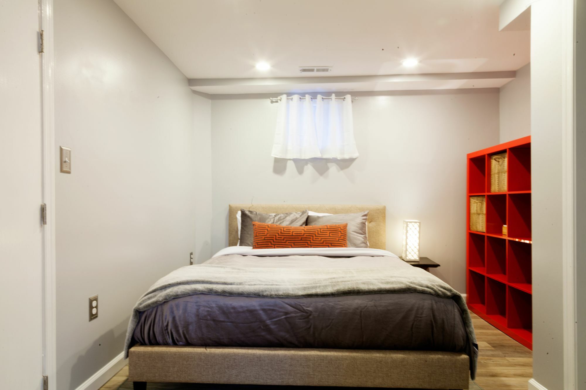 A Fresh Retreat In Dc Apartment