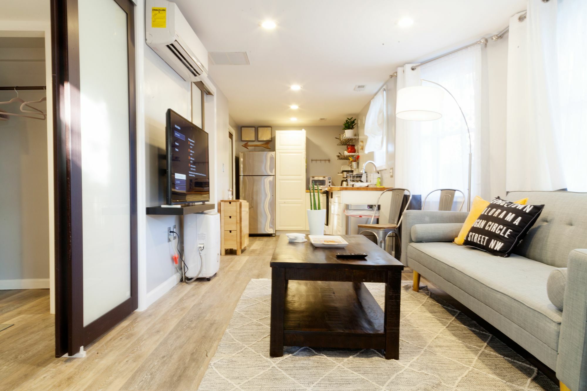 A Fresh Retreat In Dc Apartment Washington