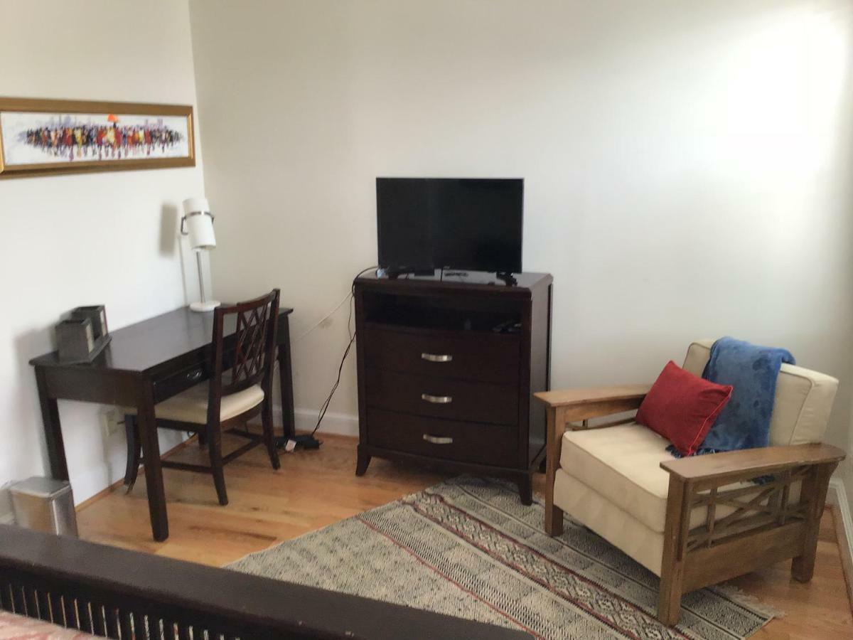 Convention Center/logan Circle Large Cozy House. Holiday home Washington