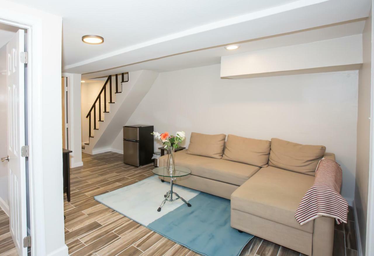 Guest house 2 Full Bedrooms Basement Apt; 3-min Walk To Petworth Metro; *