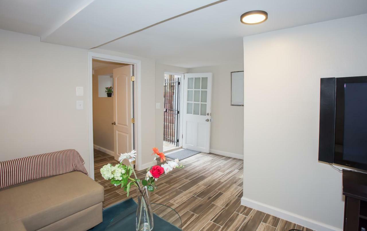 Guest house 2 Full Bedrooms Basement Apt; 3-min Walk To Petworth Metro;