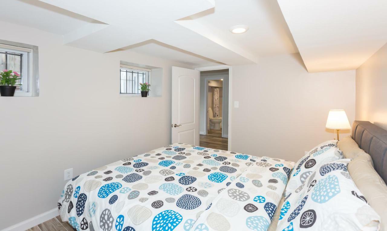 2 Full Bedrooms Basement Apt; 3-min Walk To Petworth Metro; Guest house *