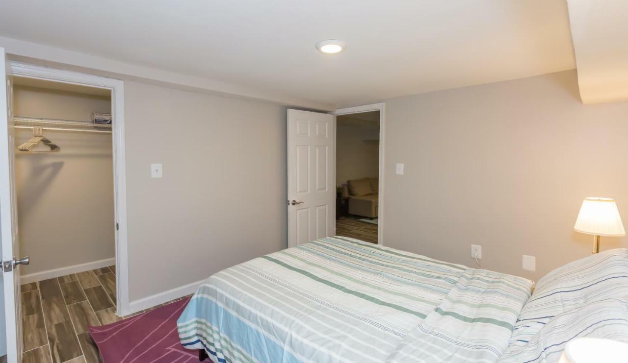 2 Full Bedrooms Basement Apt; 3-min Walk To Petworth Metro; Guest house