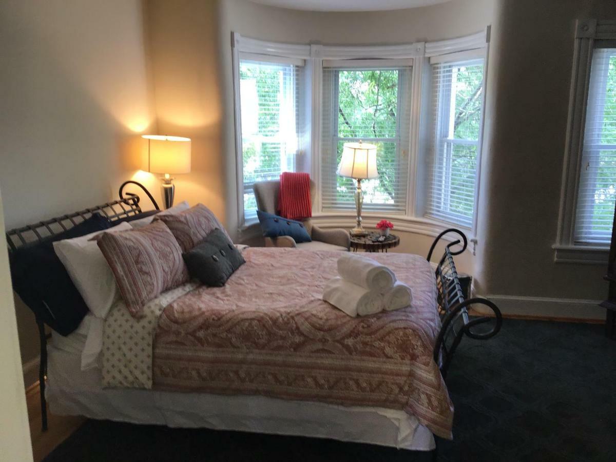 Holiday home Convention Center/logan Circle Large Cozy House. Washington