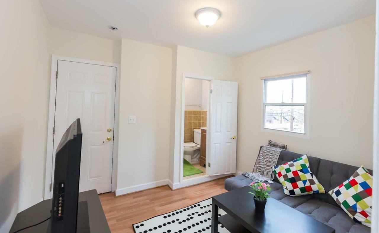 Charming - 3 Min Walk To Petworth Metro Station; 10 Min To Convention Center * Washington