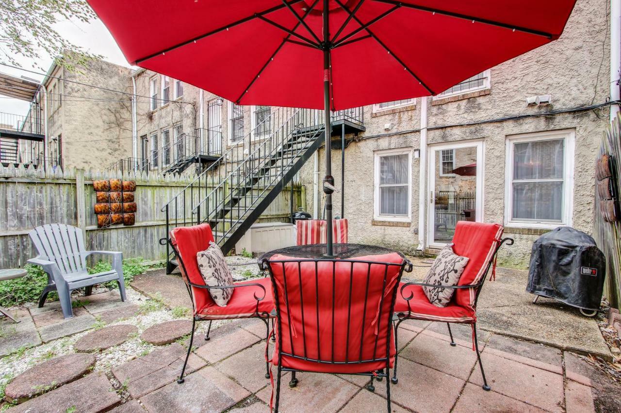 Apartment Chic -- Your Walkable, Capitol Hill Away From Home!
