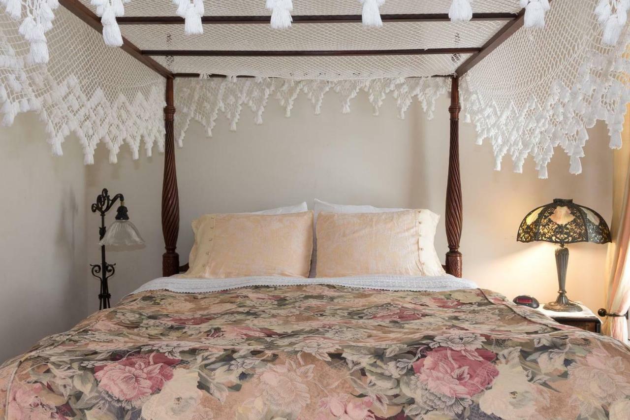 Holiday home Historic Dupont Circle ~ Canopy *