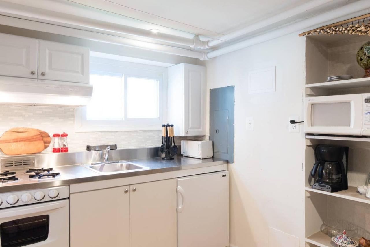 First Floor One Bedroom With Full Kitchen & Bath * Washington