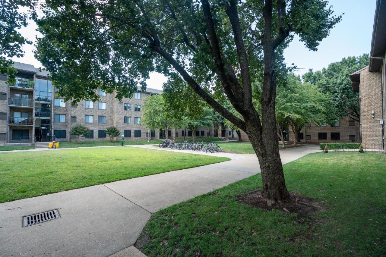 Mt Vernon Square Station Apartment *