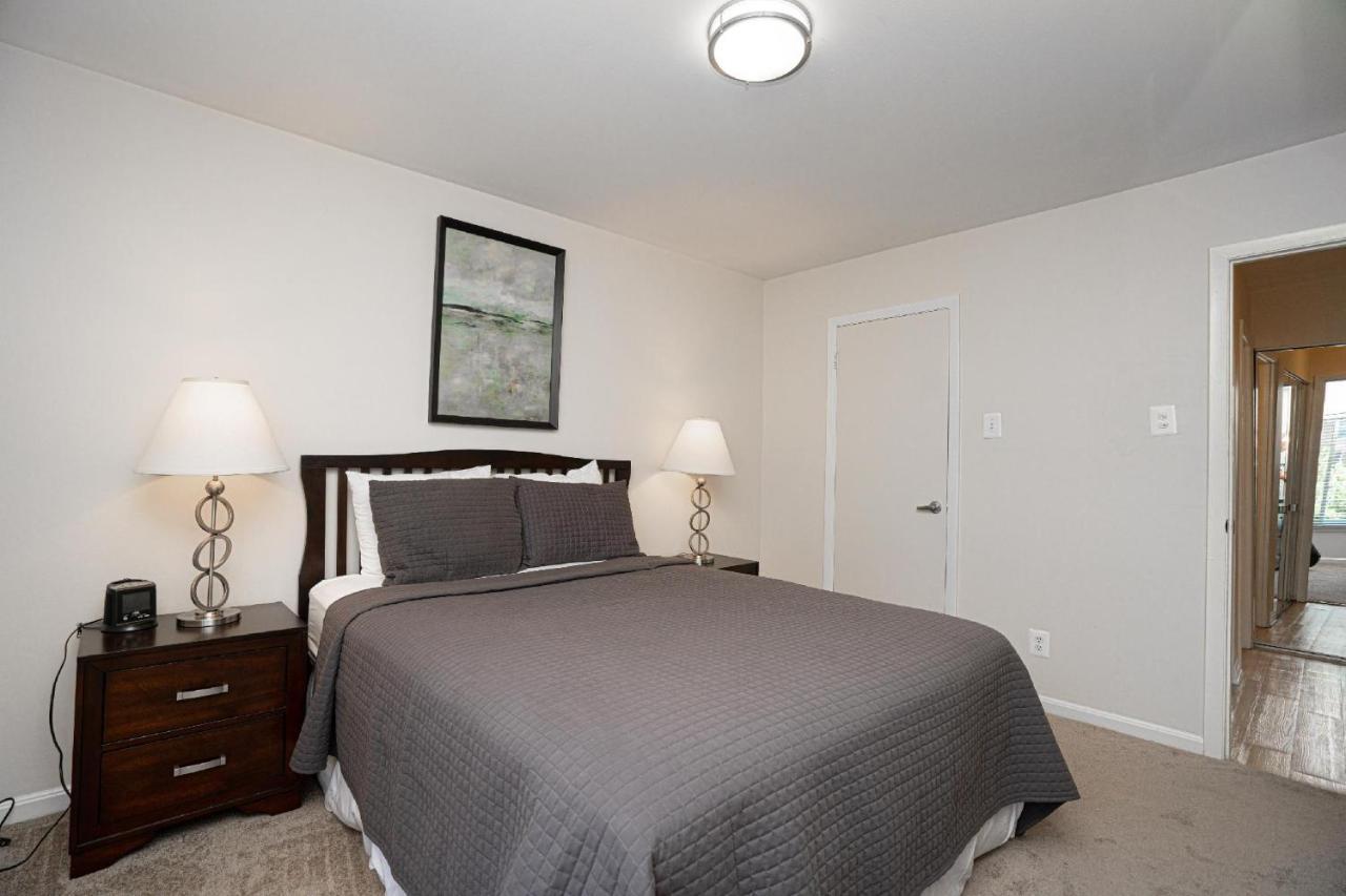 Mt Vernon Square Station Apartment *