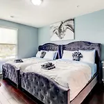 Downtown Washington Home With Game Room And Gym!