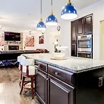 Downtown Washington Home With Game Room And Gym!