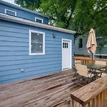 Dog-Friendly Washington, Dc, Home With Deck And Yard