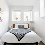 Decompress In The Zen Surroundings Of A Cozy Carriage House