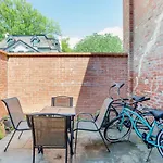 Decompress In The Zen Surroundings Of A Cozy Carriage House