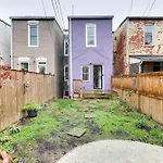 Unique Dc Row House Near Historic H Street!