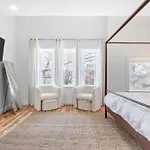 Spacious 4Br Dc Townhouse With Jacuzzi & Parking