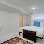 Sojourn 1 Bedroom Garden Level Home Sleeps 2