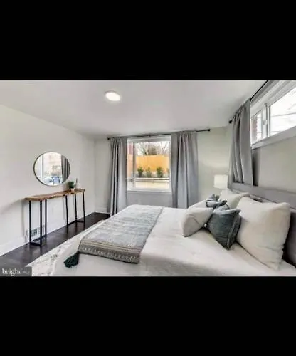 Lovely 1-Bedroom Rental Unit With Free Parking