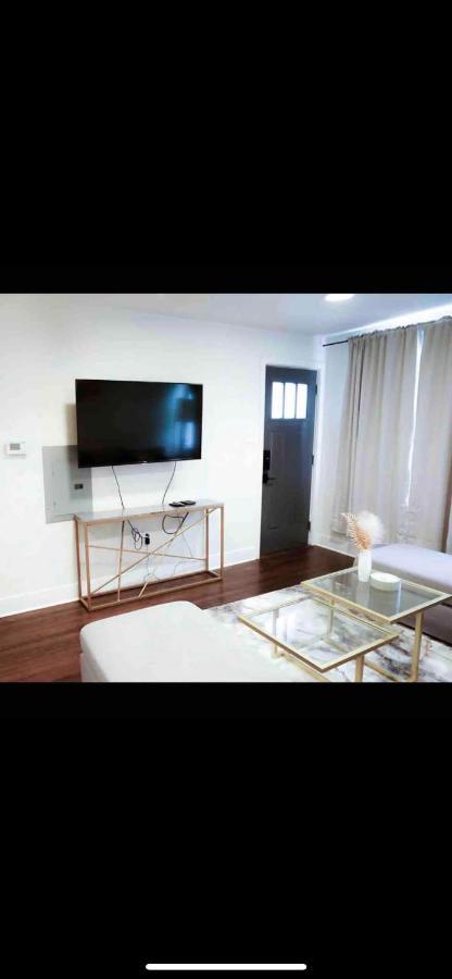 Lovely 1-bedroom Unit With Free Parking *