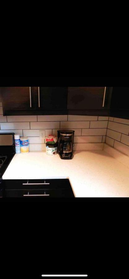 Lovely 1-bedroom Unit With Free Parking Apartment