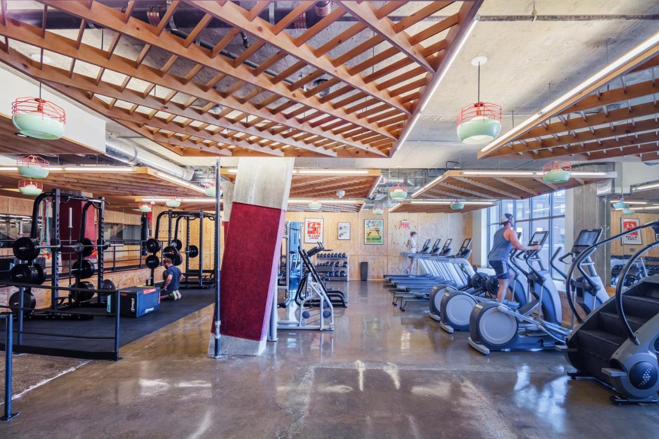 H St 1br W Rooftop Pool Gym Nr Metro Wdc-509