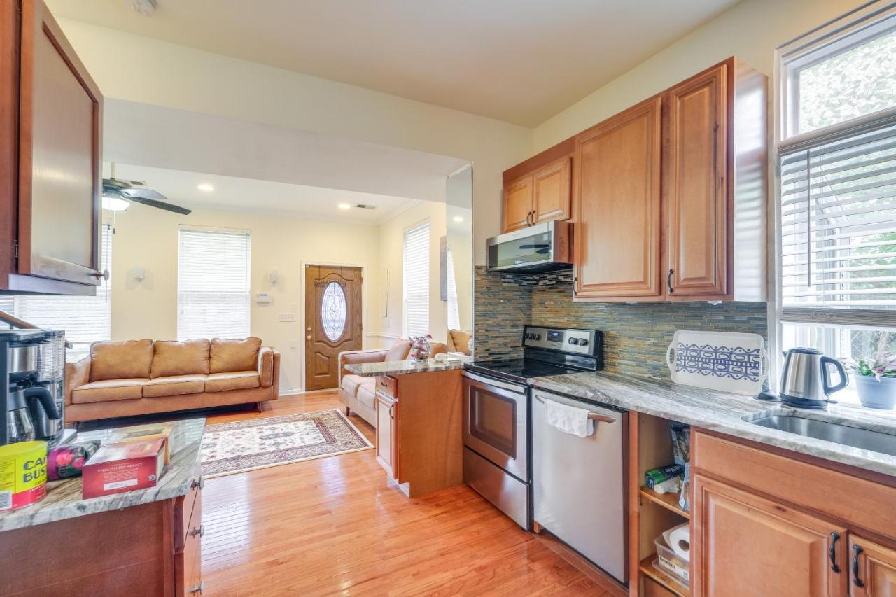 Holiday home Dc Townhome With Theater! *